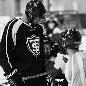 Image post by @tommiemhockey on Instagram