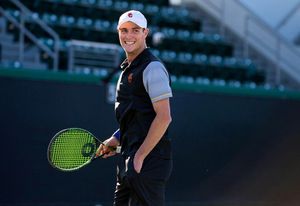Image post by @uscmenstennis on Instagram
