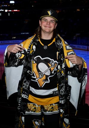 Image post by @penguins on Twitter