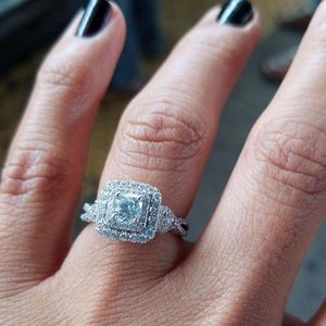 Image post by @helzbergdiamonds on Instagram