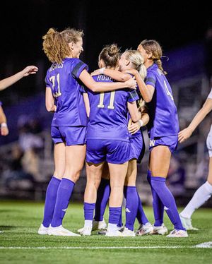 Image post by @uw_wsoccer on Instagram