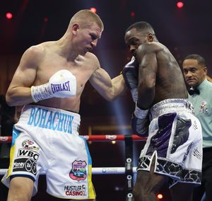 Image post by @MatchroomBoxing on Twitter