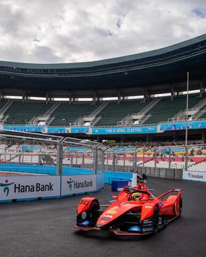 Image post by @mahindraracing on Instagram
