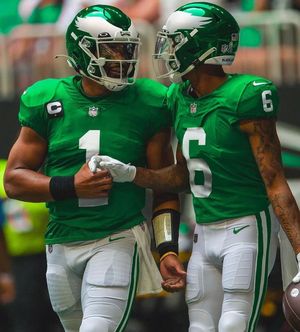 Image post by @bleedinggreencali on Instagram