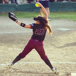Image post by @siu_softball on Instagram