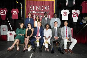 Image post by @harvardcrimson on Twitter