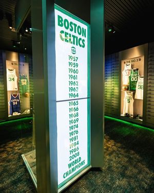 Image post by @hoophall on Instagram