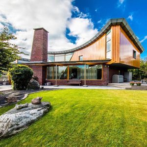 Image post by @christiesrealestate on Instagram