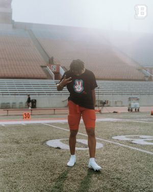 Image post by @uscfb on Twitter