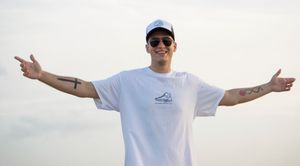 Image post by @playwhereyourfeetare on Instagram