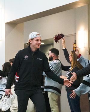 Image post by @omahahky on Instagram