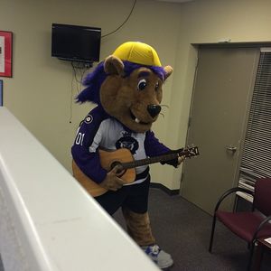 Image post by @readingroyals on Instagram