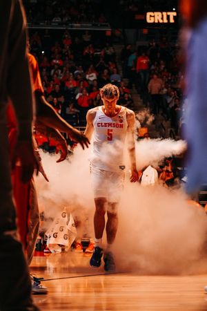 Image post by @ClemsonMBB on Twitter