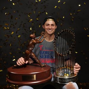 Image post by @MLB on Twitter