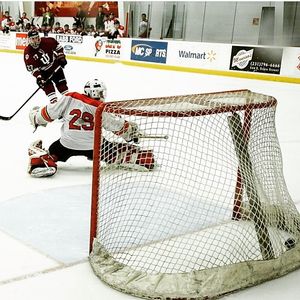 Image post by @hockeyatiu on Instagram