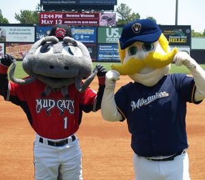 Image post by @carolinamudcats on Instagram