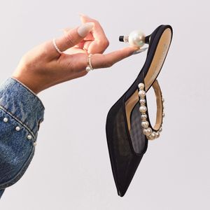 Image post by @dsw on Instagram