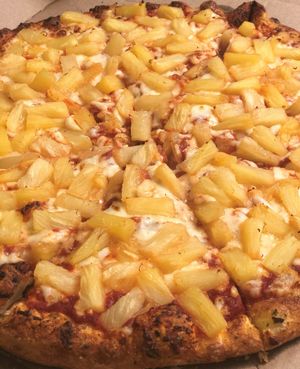 Image post by @dominos on Twitter