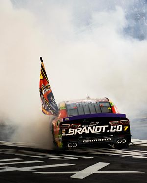 Image post by @phoenixraceway on Instagram