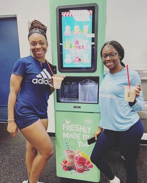 Image post by @drinkfreshblends on Facebook