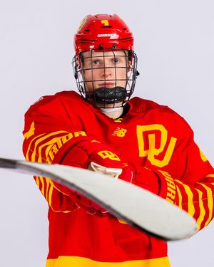 Image post by @du_hockey on Instagram