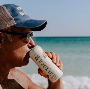Image post by @drinkmomwater on Instagram