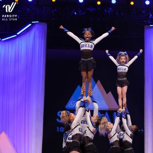 Image post by @varsityallstar on Instagram