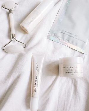 Image post by @celaviveofficial on Instagram