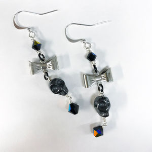 Image post by @beadcache on Instagram