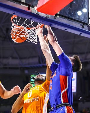 Image post by @gatorsmbk on Instagram