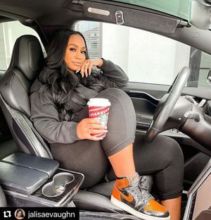 Image post by @blackgirlsinstarbucks on Instagram