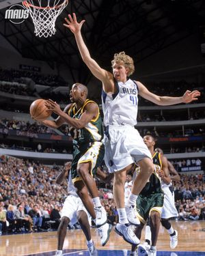 Image post by @dallasmavs on Twitter