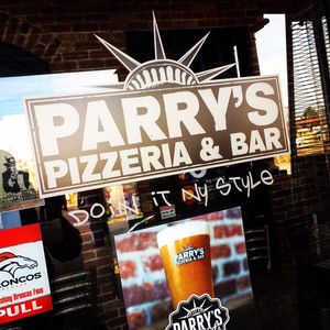Image post by @parryspizzahighlandsranch on Facebook