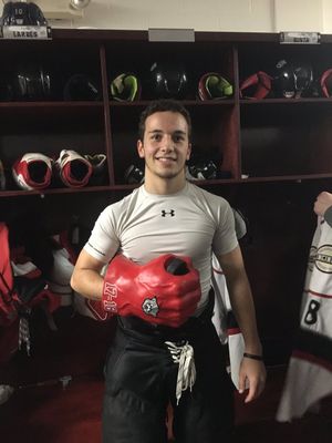 Image post by @UCIceHockey on Twitter