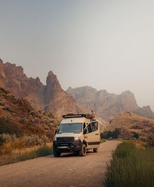 Image post by @owl.van.engineering on Instagram