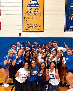 Image post by @hofstradanceteam on Instagram