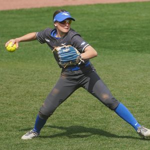 Image post by @hofstrasoftball on Instagram