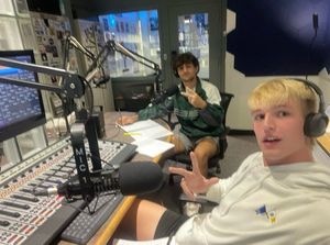 Image post by @WqaqRadio on Twitter