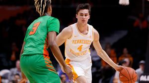 Image post by @vol_hoops on Instagram
