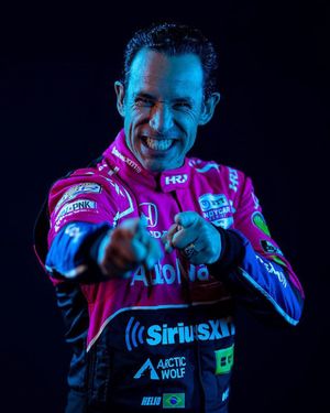 Image post by @heliocastroneves on Instagram