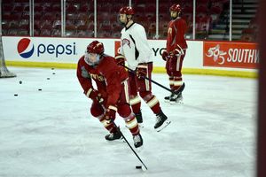 Image post by @du_hockey on Instagram