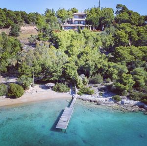 Image post by @christiesrealestate on Instagram