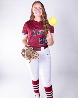 Image post by @leeusoftball on Instagram