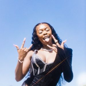 Image post by @solblume on Instagram