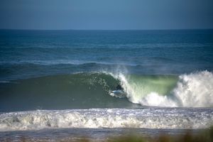 Image post by @wsl.qs on Instagram