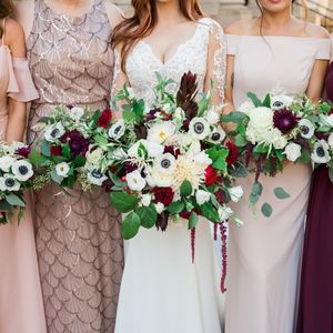 Image post by @theknot on Instagram