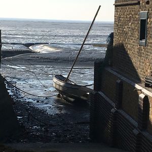 Image post by @lemondrop_social on Instagram