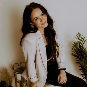 Image post by @uindy on Instagram