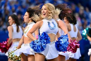 Image post by @coltscheer on Instagram