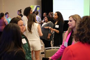 Image post by @_WomenLeaders on Twitter